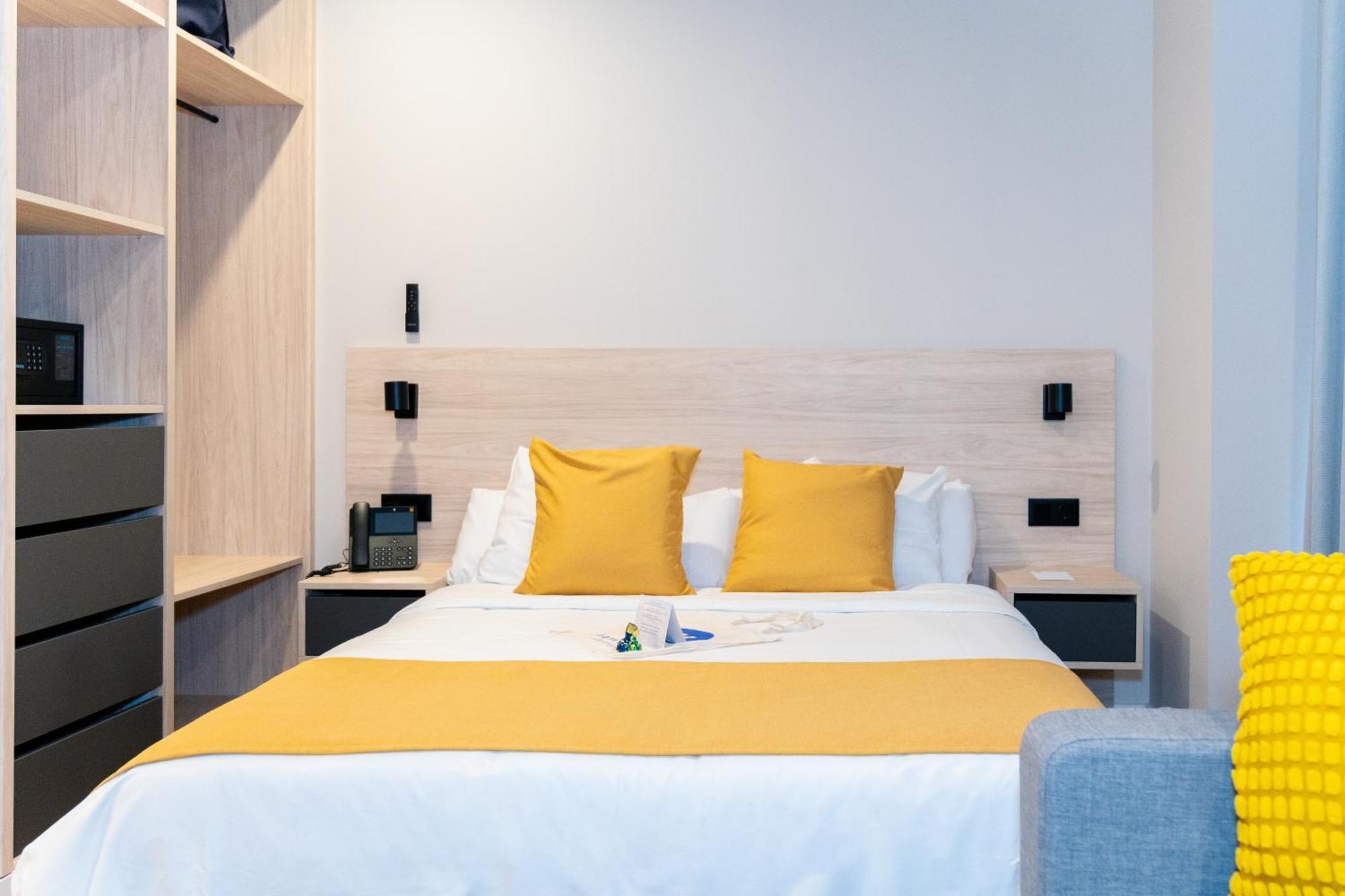 Dorm4You Arena 2 Valencia Exteriör bild